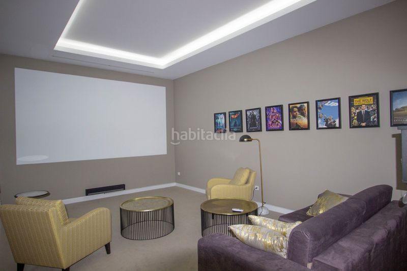 Foto 748639a5-5502-47d8-b85d-89c2410cf7d3. Xalet amb aparcament piscina a Puerto Banús Marbella