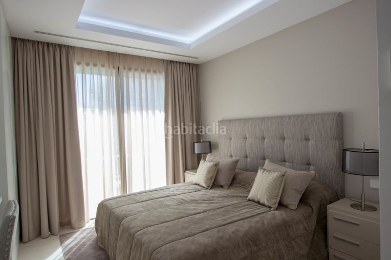 Foto e111d43e-ee06-4a6e-9d30-c695dc1eff54. Xalet amb aparcament piscina a Puerto Banús Marbella