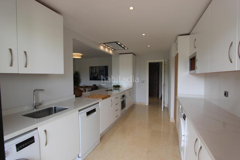 Foto 4b614bb4-7a36-45aa-b81e-d1aa24f63945. Ground floor with parking pool in los arqueros - puerto del almendro Benahavís