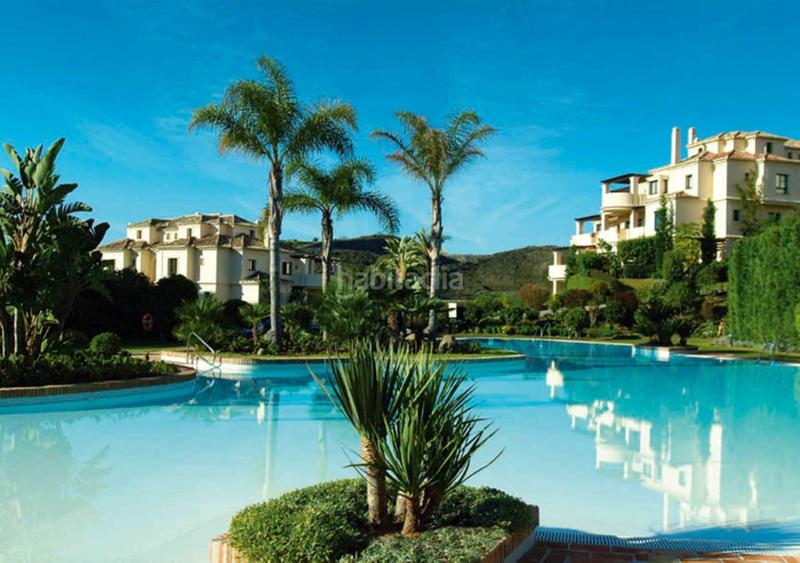 Foto 4d1d90f3-3a34-4d95-8307-a6987d4a0649. Ground floor with parking pool in los arqueros - puerto del almendro Benahavís