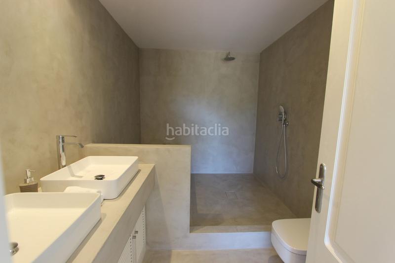 Foto 34893fe1-0ea7-47f2-98fe-9768da626b5c. Rez-de-chaussée avec parking piscine dans los arqueros - puerto del almendro Benahavís