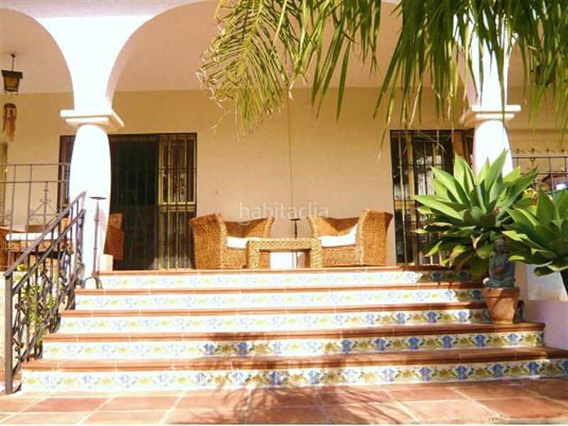 Foto 3c452518-bd52-48a0-9bc0-0ab5f0e21bfa. Chalet en Nueva Andalucía centro Marbella