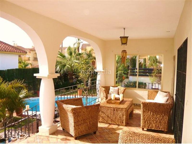 Foto c11f0b8b-8423-4233-9d1b-ee8ba05423a7. Chalet con parcheggio piscina in Nueva Andalucía centro Marbella