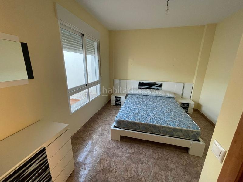 Foto 79b0d9ca-8b81-4790-9f1a-ddf8e49da8d3. Casa adosada en Requena