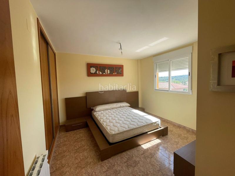 Foto e78a5746-223f-4840-ba5d-f3cd93d881e5. Casa adosada en Requena