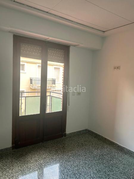 Foto f5ddbfc5-43b3-4d21-bf2f-fde8df4e228b. Chalet en Picassent
