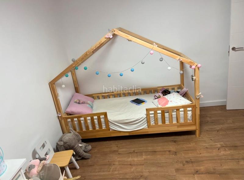 Foto d324bddd-7e39-47c9-b2d3-69338cbafc13. Xalet amb xemeneia aparcament a Vilamarxant