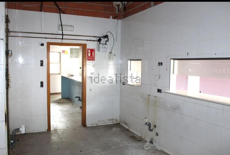 Foto fc899c56-20ab-4fa4-bdb2-0d8f5eb667d7. Local comercial a Centro Bétera