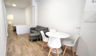 Planta baja en Torrefiel. Se vende local reformado tipo loft ,  completamente reformado y