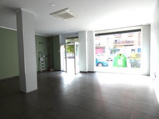 Local commercial à Vara de Quart. **bonito local comercial totalmente acondicionado en venta en pa