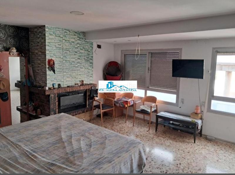 Foto 5ea2d2bd-173f-4904-bf27-7f302a360042. Pis a Catarroja