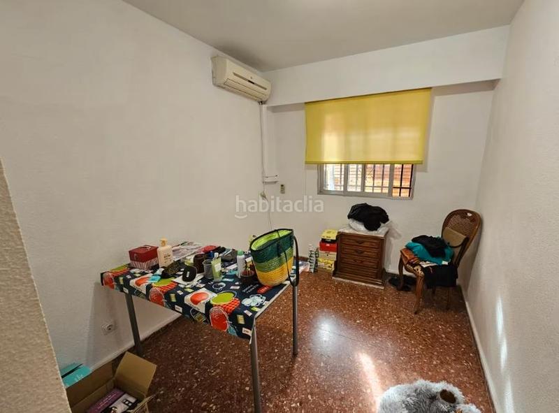 Foto cac9f79c-e871-4406-a861-5bf639411af7. Piso amplio piso con terraza, perfecto para disfrutar del aire libre sin salir de casa. en Valencia