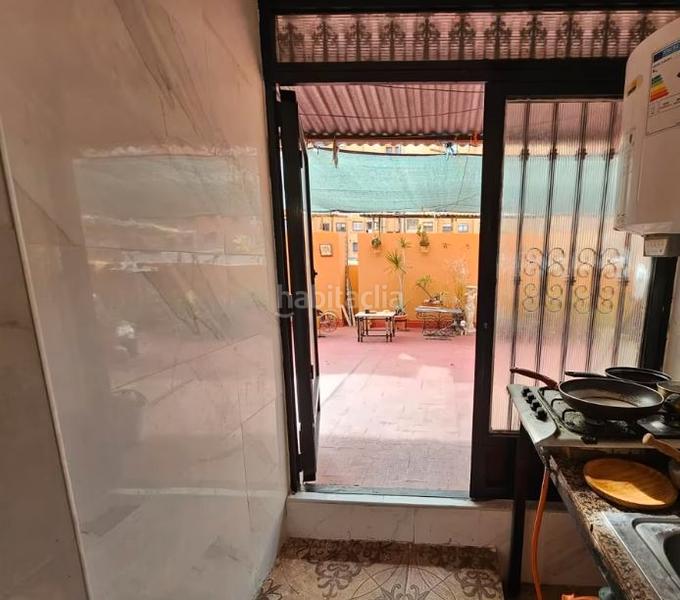 Foto fbe5ca5e-ff36-4fb5-8fbc-2cda2fbd4d9b. Piso amplio piso con terraza, perfecto para disfrutar del aire libre sin salir de casa. en Valencia