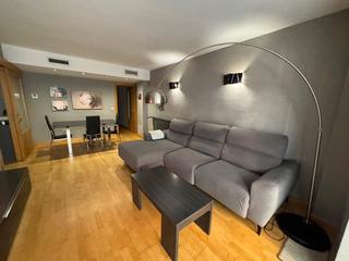 Etagenwohnung in La Constitución-Canaleta. Estupendo piso en mislata, con garaje y trastero!