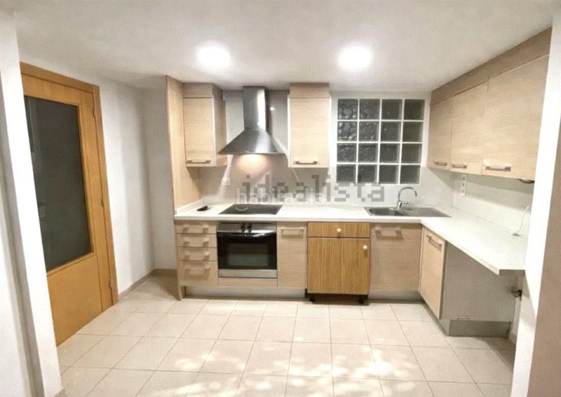 Foto 0b87d3d5-e717-45a8-b131-9c1f03afed3b. Pis amb calefacció aparcament piscina a Núcleo Urbano Pobla de Vallbona (la)