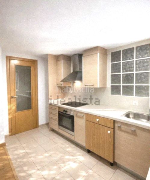 Foto 3285aea1-a984-45b9-b3f9-ed72d833580f. Pis amb calefacció aparcament piscina a Núcleo Urbano Pobla de Vallbona (la)