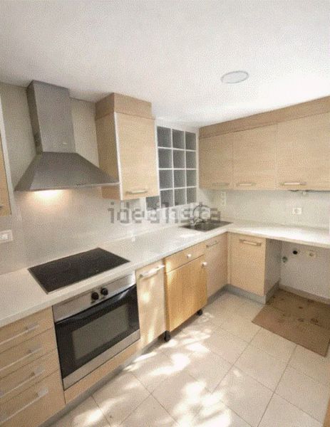 Foto b8ed8883-eaf1-474f-a1c8-4f48c4548c2e. Pis amb calefacció aparcament piscina a Núcleo Urbano Pobla de Vallbona (la)