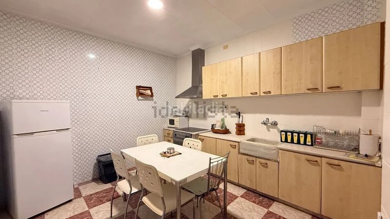 Foto e2fc052c-3be9-42e7-8225-780e7fa26630. Casa amb xemeneia calefacció aparcament a Manuel