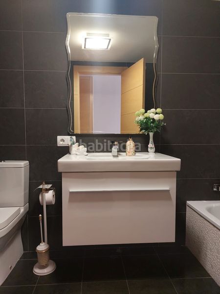 Foto e0f4aa68-21ed-427b-b60b-d6c05e155365. Piso en Safranar Valencia