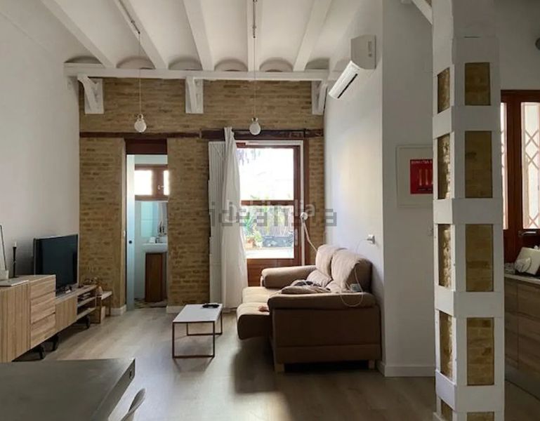 Foto 74ef1b43-07c7-442d-83a9-77b974922870. Piso en Russafa Valencia