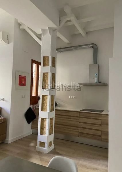 Foto f2de307f-2541-4e4b-be0f-4483f7b343a1. Piso en Russafa Valencia