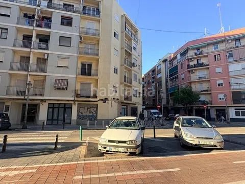 Foto eb4c8aea-42ae-46d8-bde8-989a519aa810. Pis a Nou Moles Valencia