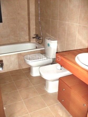 Foto 0eaaa6a5-af74-4011-9a84-5572c43a4d65. Loft amb calefacció aparcament piscina a El Castell Burjassot