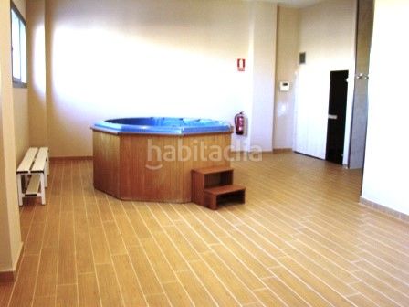 Foto b8f77e1c-d841-48be-bf7c-b7c1354651e3. Loft amb calefacció aparcament piscina a El Castell Burjassot