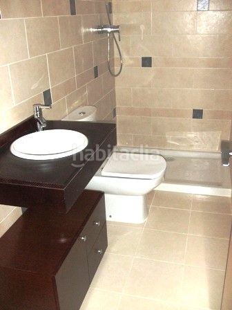 Foto bc65fffc-ea52-45e3-84d0-5e8788e8bed7. Loft amb calefacció aparcament piscina a El Castell Burjassot
