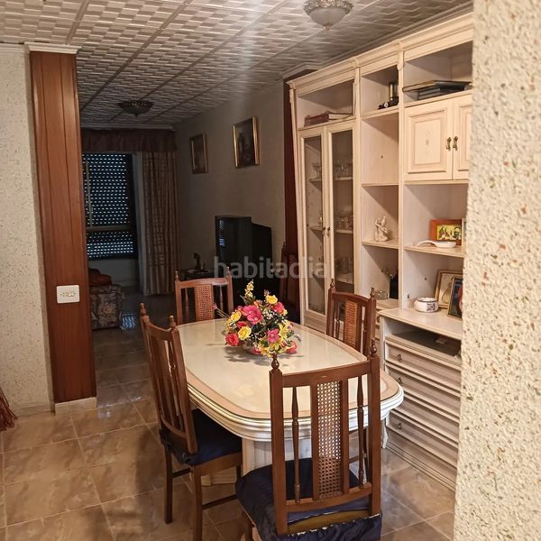 Foto c3d4b7d1-9580-4fe7-8f0f-a9fb0ed653da. Casa amb calefacció a Carcaixent