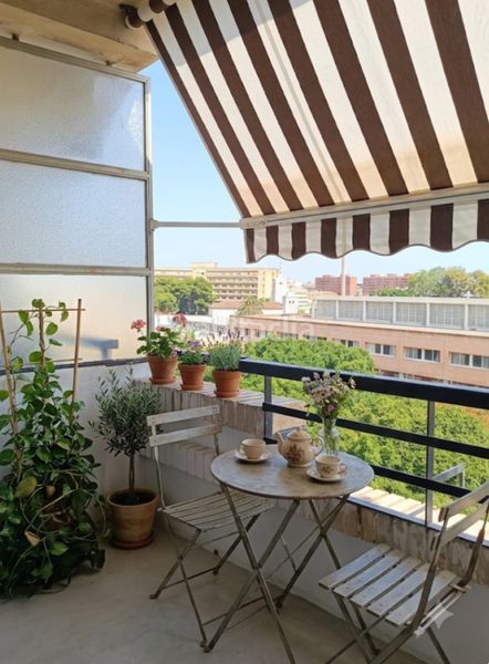 Piso  Carrer del monestir de poblet. Os presentamos en exclusiva, esta fantástica vivienda en campana