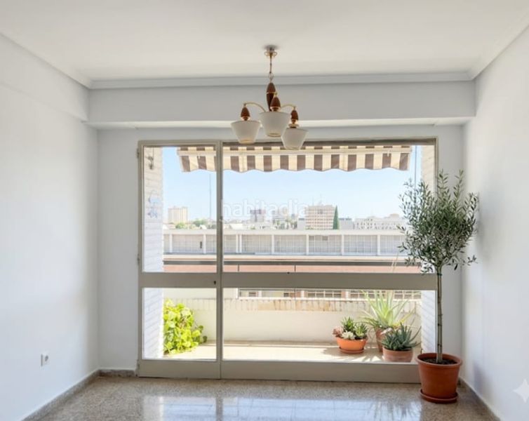 Foto cce1e3a4-9ad2-475c-9b58-6eeb899bb5bb. Pis a Barrio de Campanar Valencia