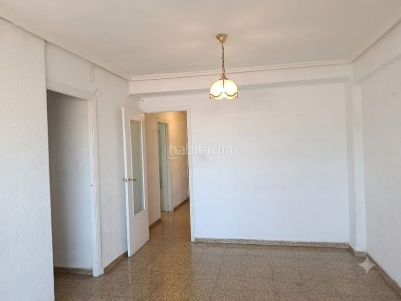 Foto fdb7de01-0a18-4849-ba03-d84a8a1e7152. Pis a Barrio de Campanar Valencia