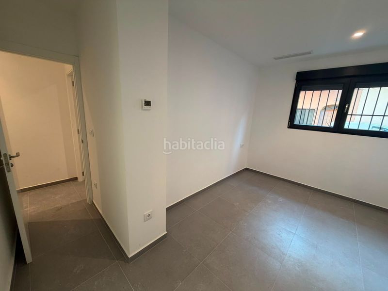 Foto f1813323-fda3-4097-9986-20a83721506d. Planta baixa amb aparcament a Benaguasil