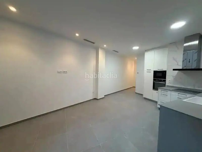 Foto f287a9de-16d6-41e5-9440-ea26b685aedf. Planta baixa amb aparcament a Benaguasil