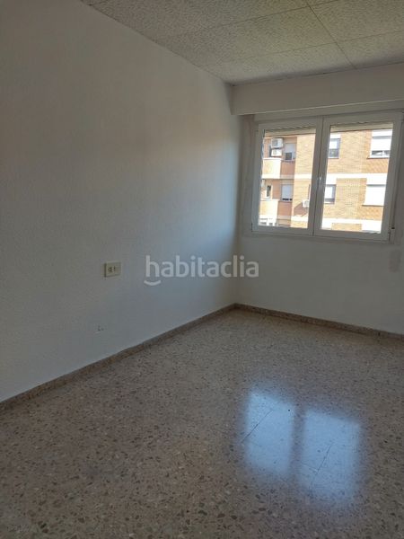 Foto d3d5c1fb-4403-4079-93b5-a42ef62df44a. Piso en Vara de Quart Valencia