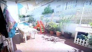 Etagenwohnung  Carrer silla 38d. Bonita vivienda en planta baja con terraza de 40m2 y acceso dire