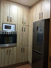 Appartement  Carrer vall. Piso de 4 dormitorios totalmente reformado - ¡listo para vivir!
