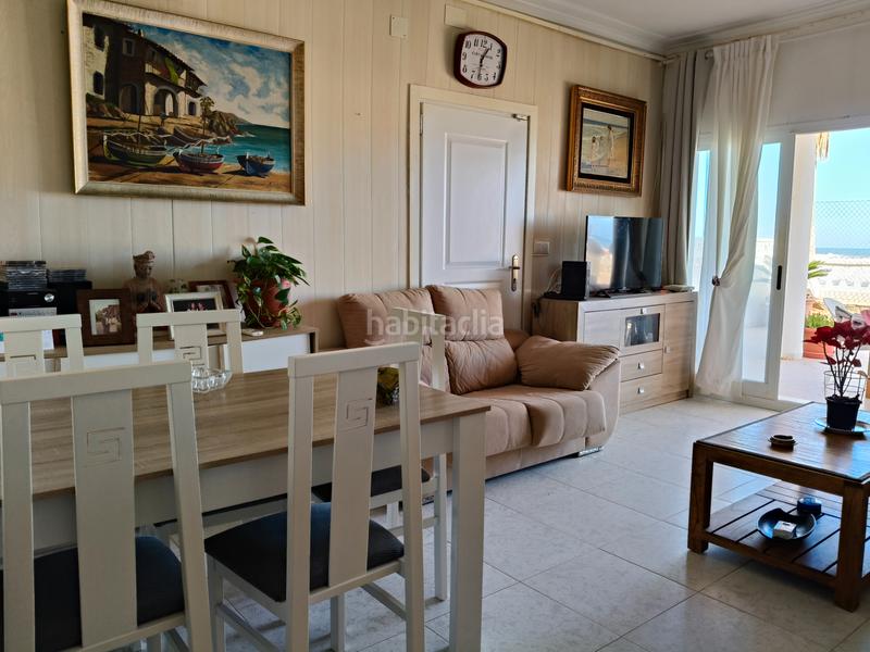 Foto 4343eff4-f96e-42c3-ad84-050ee008d91a. Chalet en avinguda de frança 37 ref_v321. chalet primera linea playa en Miramar