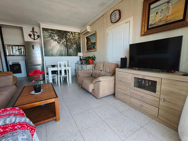 Foto 674b3a7a-4c44-4715-af41-0af791fdaf42. Chalet en avinguda de frança 37 ref_v321. chalet primera linea playa en Miramar