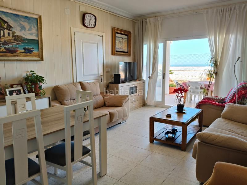 Foto 77edb0e5-a03b-4bd8-8344-4e38dc494ce1. Chalet en avinguda de frança 37 ref_v321. chalet primera linea playa en Miramar