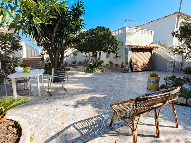 Foto a54ba016-9aa4-4a23-b301-2a1e1b4faa3f. Chalet en avinguda de frança 37 ref_v321. chalet primera linea playa en Miramar
