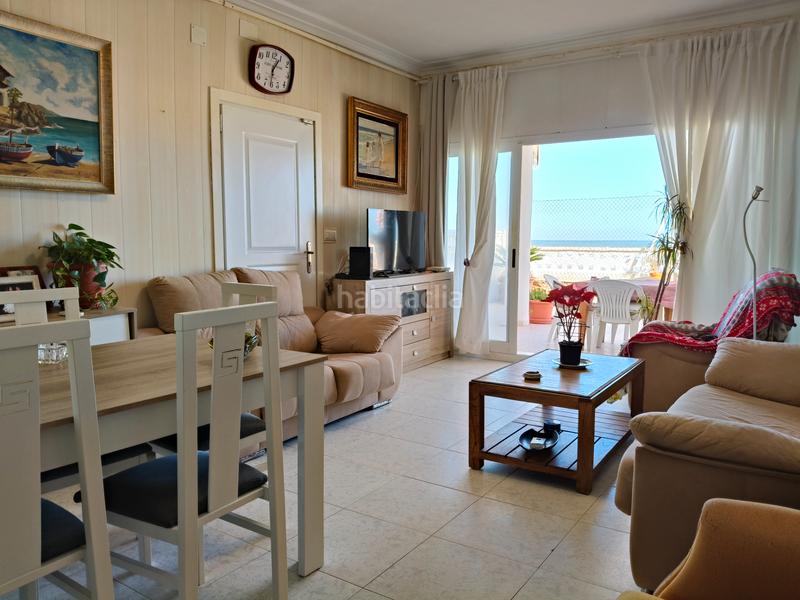Foto d52367ba-5a6d-4de9-a9a4-37a44b188a46. Chalet en avinguda de frança 37 ref_v321. chalet primera linea playa en Miramar