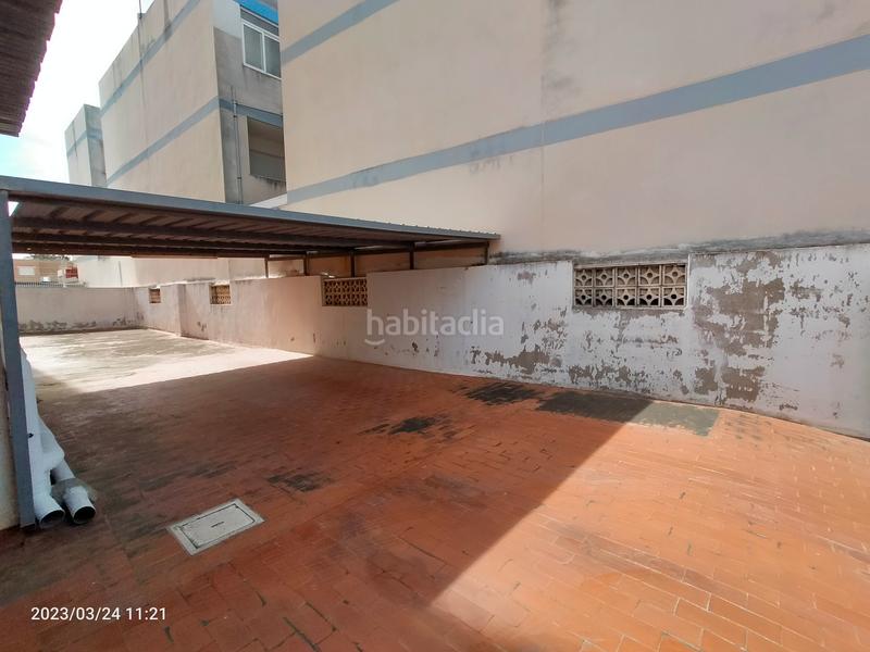 Foto 7f999c4c-dcb6-4152-b3da-d9a8216112ea. Edificio venta edificio playa daimus en Daimús