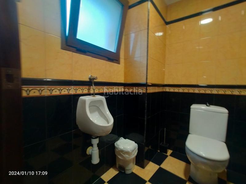 Foto 0beb2f19-a15f-4650-9bed-34e655bc6a87. Local comercial a carrer conca de la safor 24 a Beniarjó