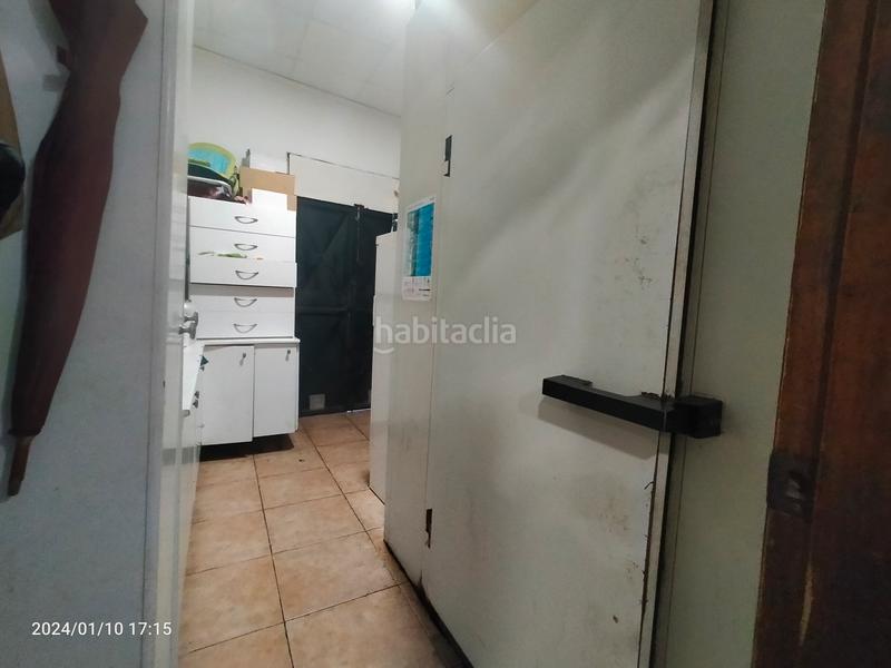 Foto 65d463b4-f6f1-4a08-ab8e-ae1ebdf4e682. Local comercial a carrer conca de la safor 24 a Beniarjó