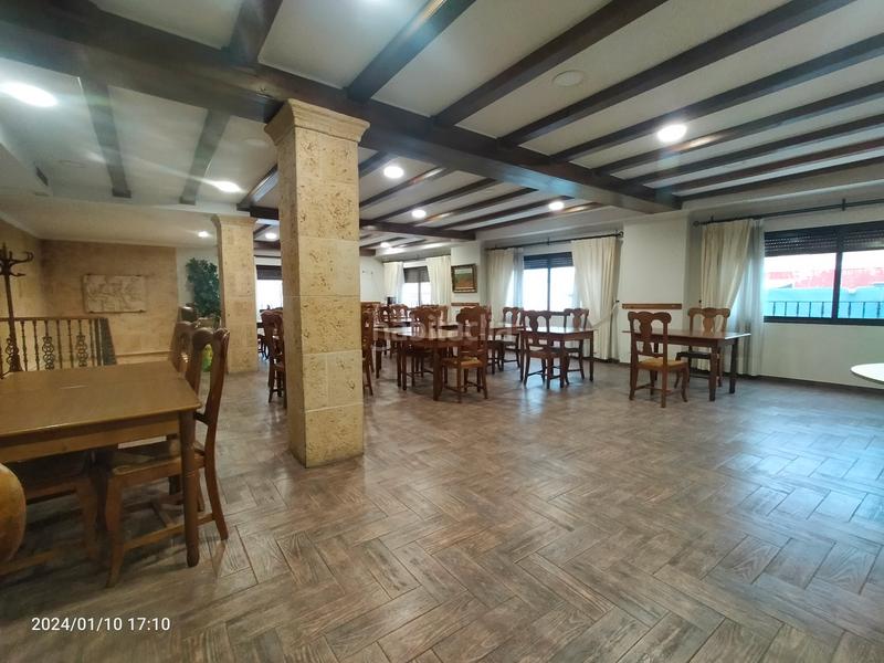 Foto e594c5da-bcc8-43ff-af42-051b3bc1bbe8. Local comercial a carrer conca de la safor 24 a Beniarjó