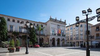Casa  Carrer de gutirrez mas. Ref_v265. casa dos plantas + dos locales centro de gandia