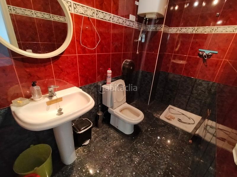 Foto bada8090-bfcb-47ad-afcf-114841f401ad. Locale commerciale in carrer reis catòlics 44 in Germaníes - Juzgados Gandia