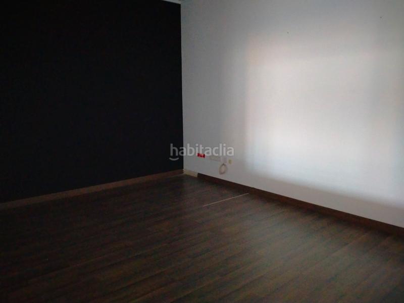 Foto def48882-c0ab-4327-87e7-c69b545dce80. Locale commerciale in carrer reis catòlics 44 in Germaníes - Juzgados Gandia